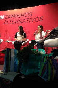 Capa de Porfólio da Caxi Comunicação