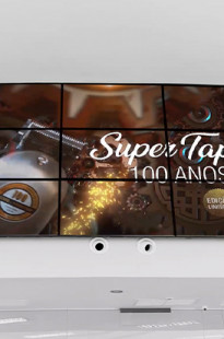 Capa de Porfólio da Comum Design