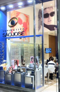 Capa de Porfólio da Datamaker Design