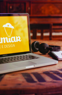 Capa de Porfólio da Alumiar Design