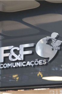 Capa de Porfólio da Alumiar Design