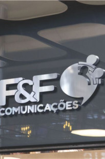 Capa de Porfólio da Alumiar Design