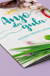 Capa de Porfólio da Petrolini Branding