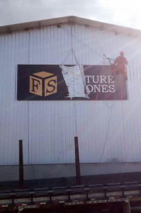 Capa de Porfólio da Re9 Comunicação Visual