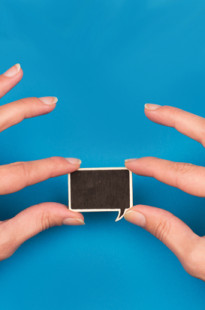 Capa de Porfólio da Nairuz Consultoria Digital