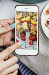 Capa de Porfólio da Nairuz Consultoria Digital