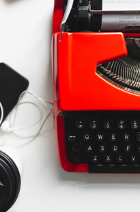 Capa de Porfólio da Nairuz Consultoria Digital